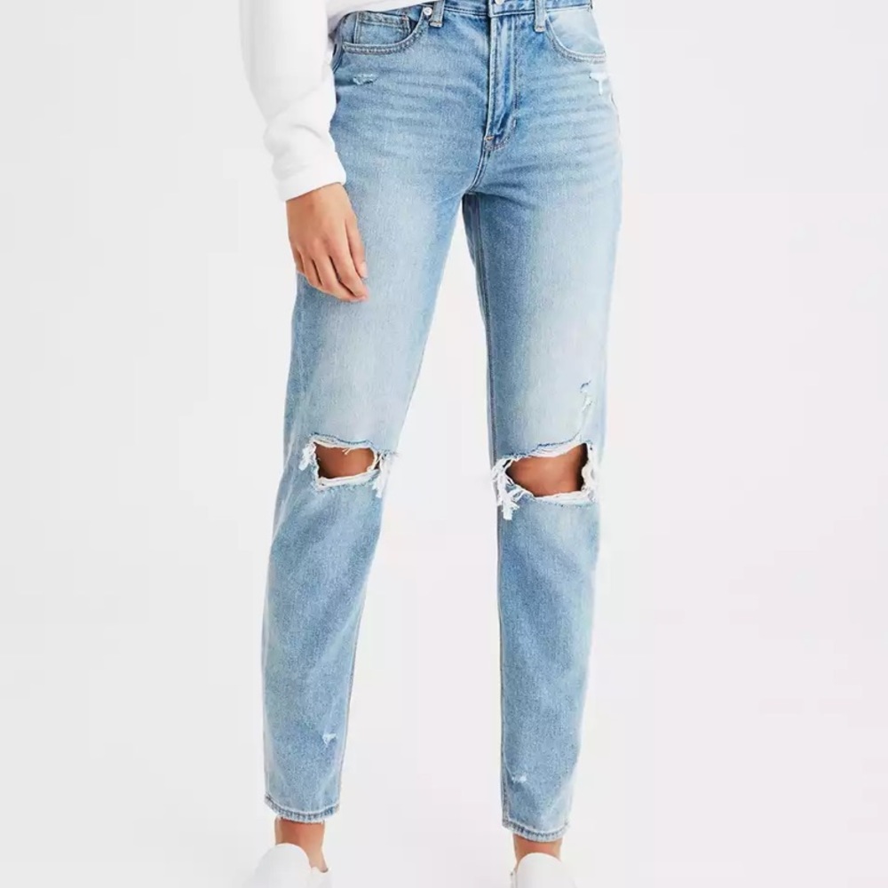 American Eagle Outfitters Mom Jeans